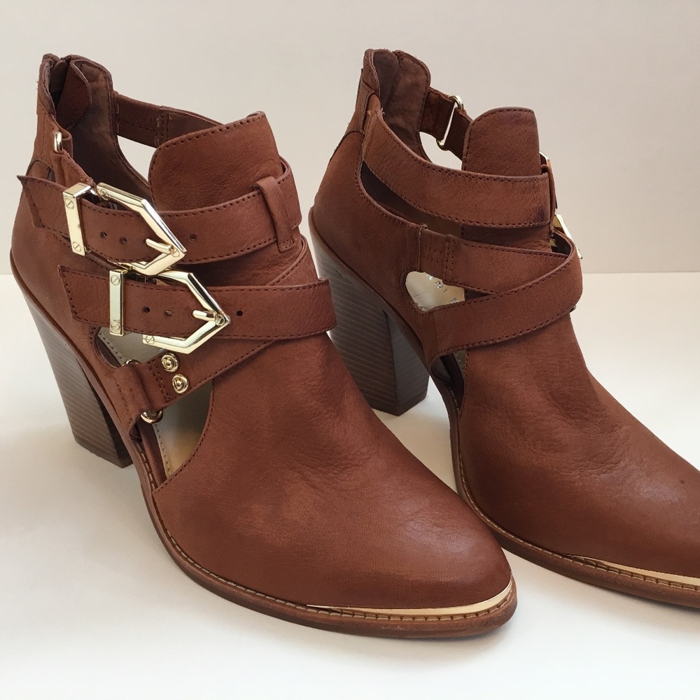 Women's Gianni Bini Murphee Cutout Bootie